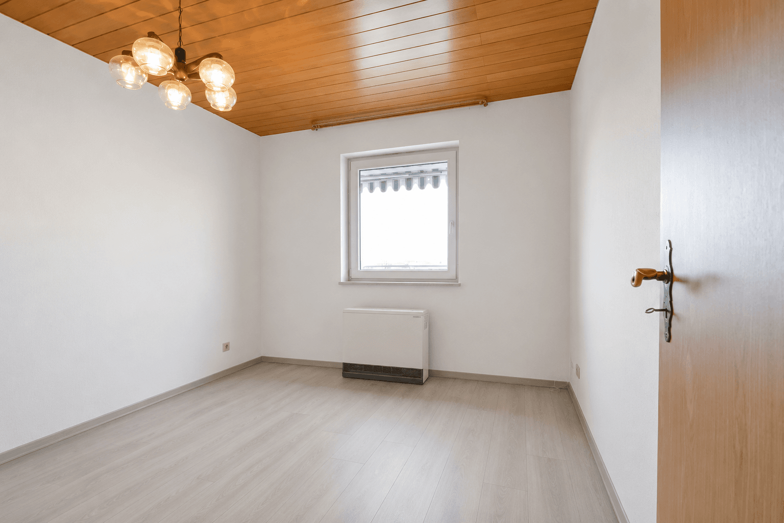 Prenájom bytu 3-izbový 79 m², Hasselstraße 106, Solingen, Severné Porýnie - Westfálsko Prenájom bytu 3-izbový 79 m², Hasselstraße 106, Solingen, Severné Porýnie - Westfálsko