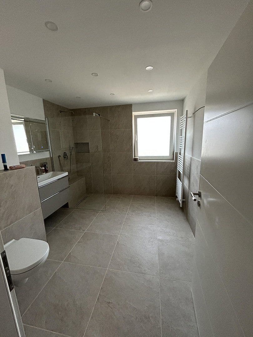 Prenájom domu 110 m², pozemok 210 m², Langenzenn, Bavorsko Prenájom domu 110 m², pozemok 210 m², Langenzenn, Bavorsko