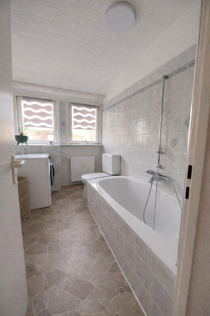 Prenájom bytu 3-izbový 75 m², Goldbach, Bavorsko Prenájom bytu 3-izbový 75 m², Goldbach, Bavorsko