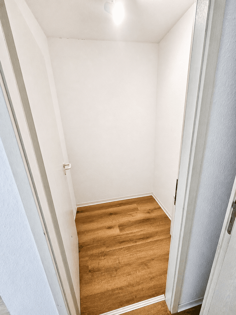 Prenájom bytu 1-izbový 35 m², Wiesloch, Bádensko-Wurttembersko Prenájom bytu 1-izbový 35 m², Wiesloch, Bádensko-Wurttembersko