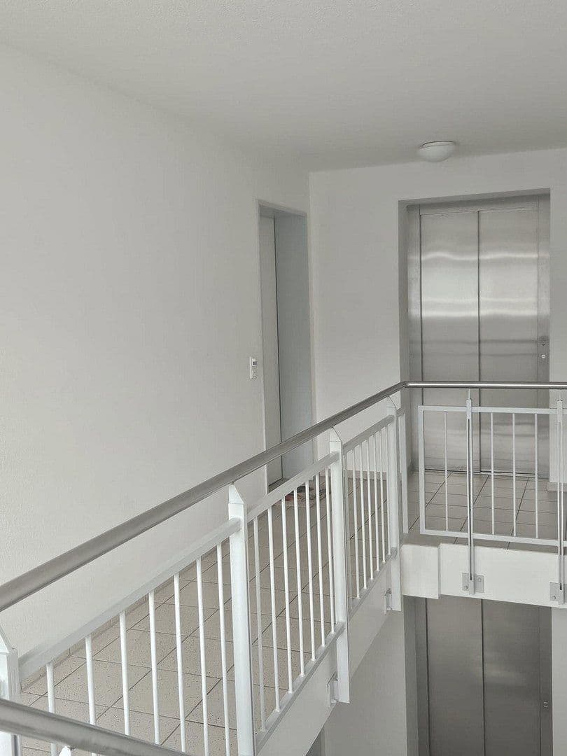 Prenájom bytu 2-izbový 60 m², Stelle, Dolné Sasko Prenájom bytu 2-izbový 60 m², Stelle, Dolné Sasko