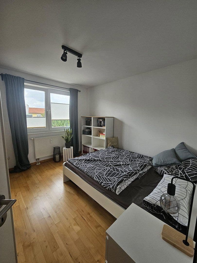 Prenájom bytu 2-izbový 60 m², Stelle, Dolné Sasko Prenájom bytu 2-izbový 60 m², Stelle, Dolné Sasko