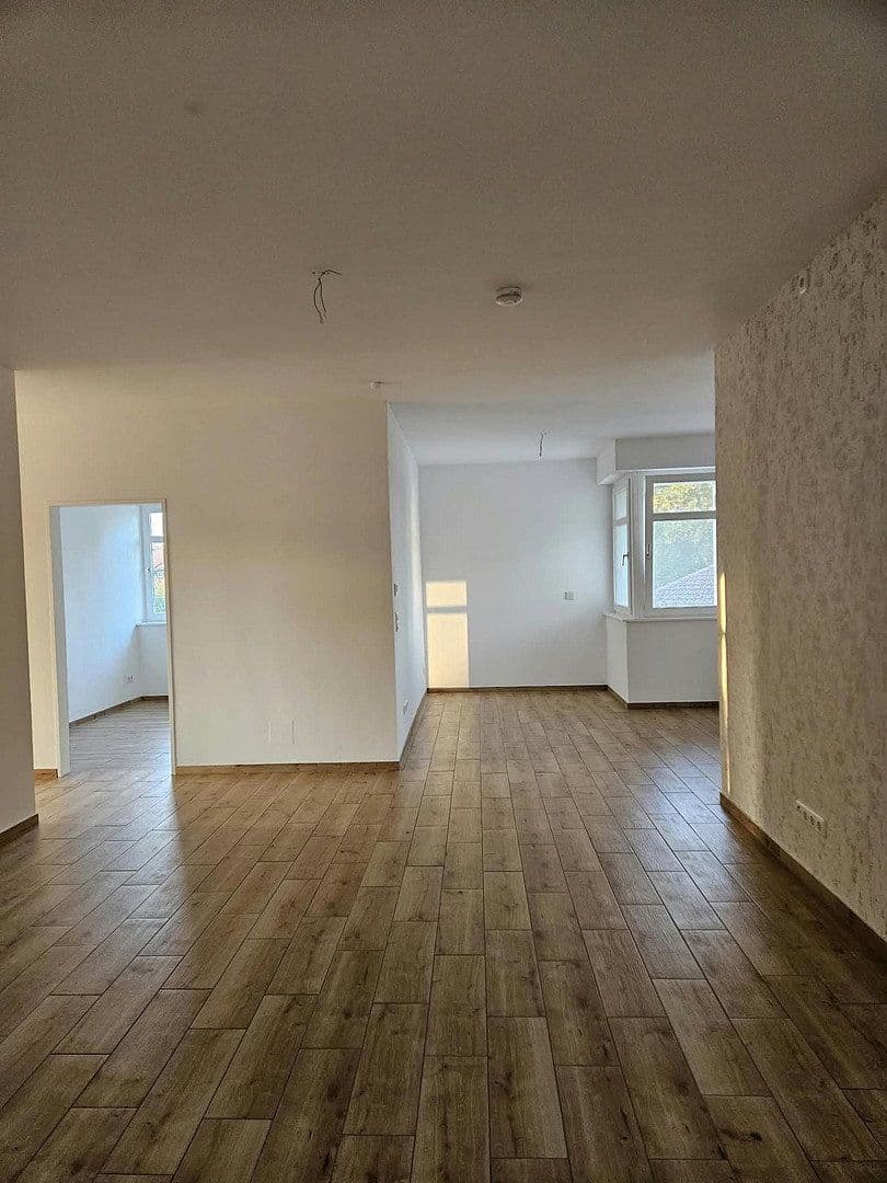 Prenájom bytu 4-izbový 116 m², Groß-Bieberau, Hesensko Prenájom bytu 4-izbový 116 m², Groß-Bieberau, Hesensko