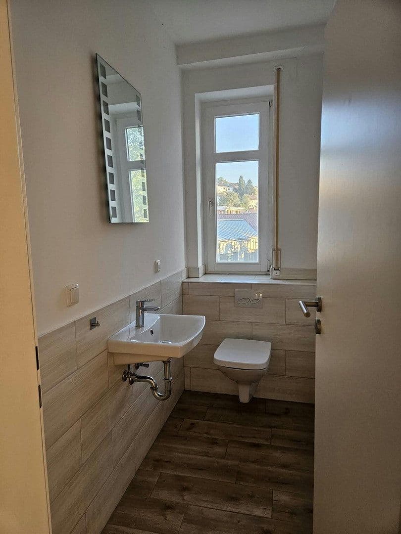 Prenájom bytu 4-izbový 116 m², Groß-Bieberau, Hesensko Prenájom bytu 4-izbový 116 m², Groß-Bieberau, Hesensko