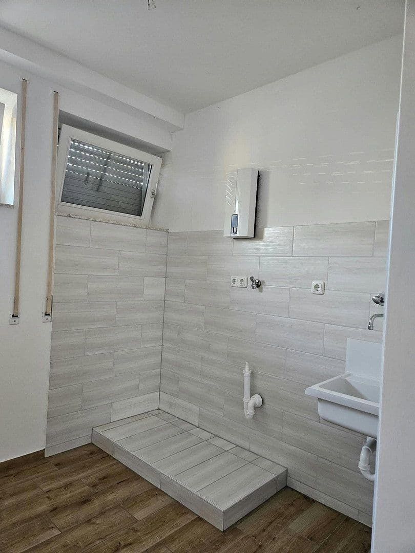 Prenájom bytu 4-izbový 116 m², Groß-Bieberau, Hesensko Prenájom bytu 4-izbový 116 m², Groß-Bieberau, Hesensko