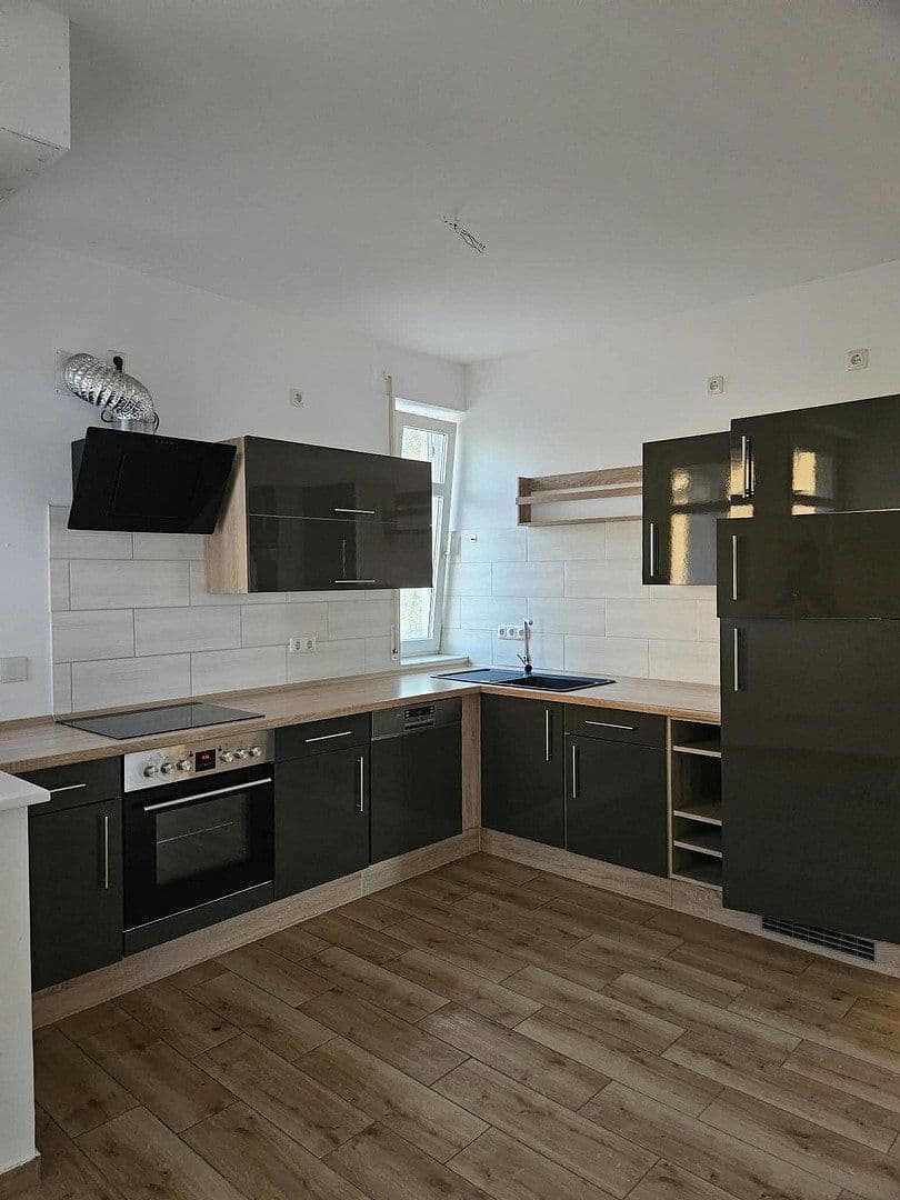 Prenájom bytu 4-izbový 116 m², Groß-Bieberau, Hesensko Prenájom bytu 4-izbový 116 m², Groß-Bieberau, Hesensko