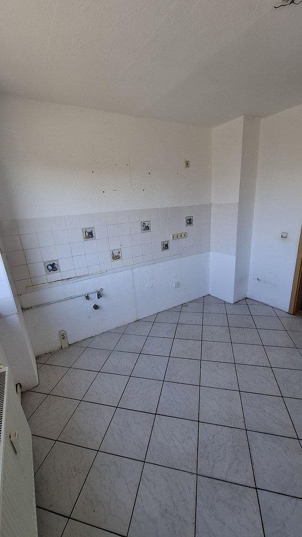 Prenájom bytu 4-izbový 82 m², Nitzschkaer Straße 5D, Wurzen, Sasko Prenájom bytu 4-izbový 82 m², Nitzschkaer Straße 5D, Wurzen, Sasko