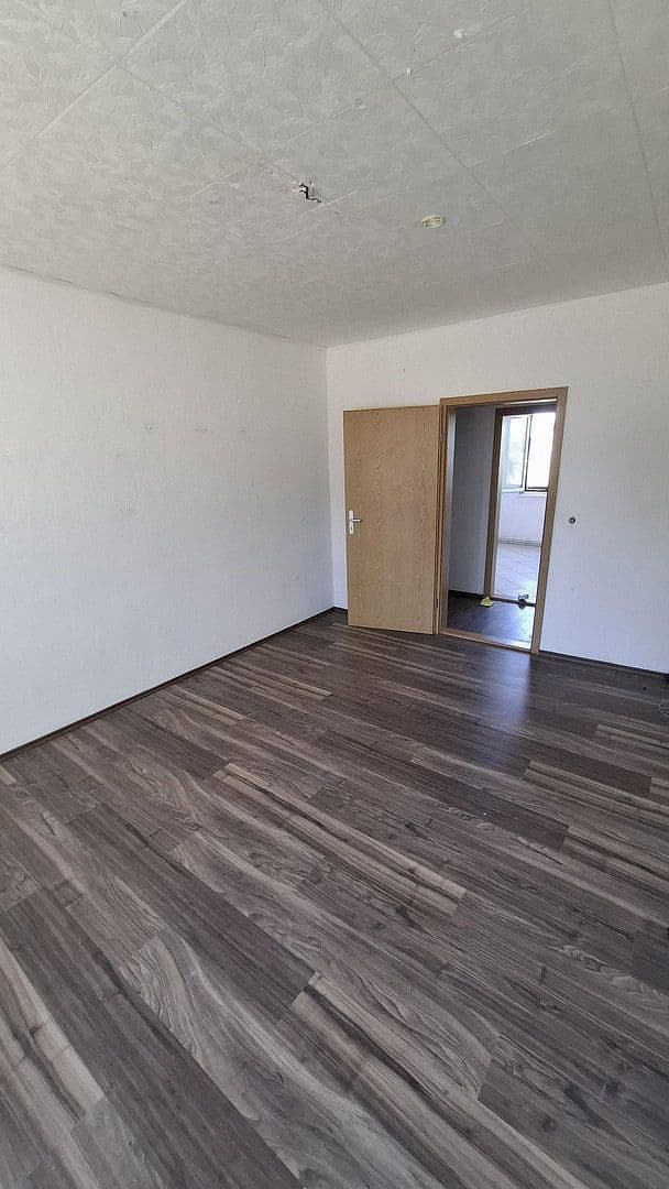 Prenájom bytu 4-izbový 82 m², Nitzschkaer Straße 5D, Wurzen, Sasko Prenájom bytu 4-izbový 82 m², Nitzschkaer Straße 5D, Wurzen, Sasko