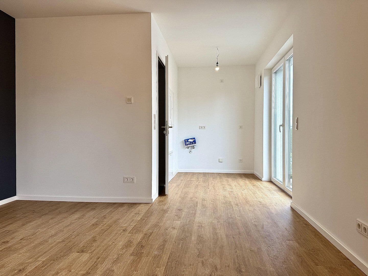 Prenájom bytu 1-izbový 34 m², Berlin, Berlín Prenájom bytu 1-izbový 34 m², Berlin, Berlín