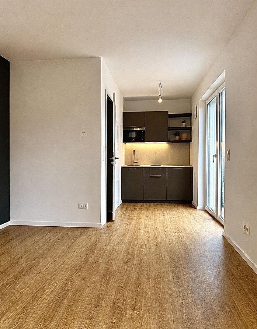 Prenájom bytu 1-izbový 34 m², Berlin, Berlín Prenájom bytu 1-izbový 34 m², Berlin, Berlín