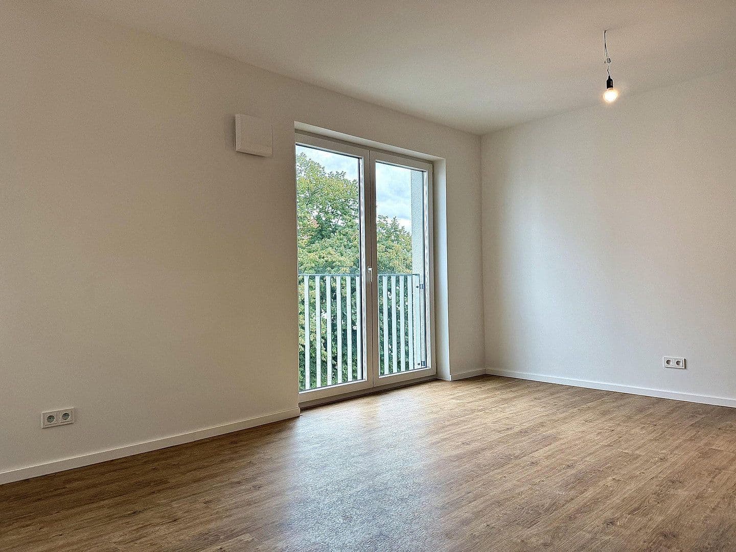 Prenájom bytu 1-izbový 34 m², Berlin, Berlín Prenájom bytu 1-izbový 34 m², Berlin, Berlín
