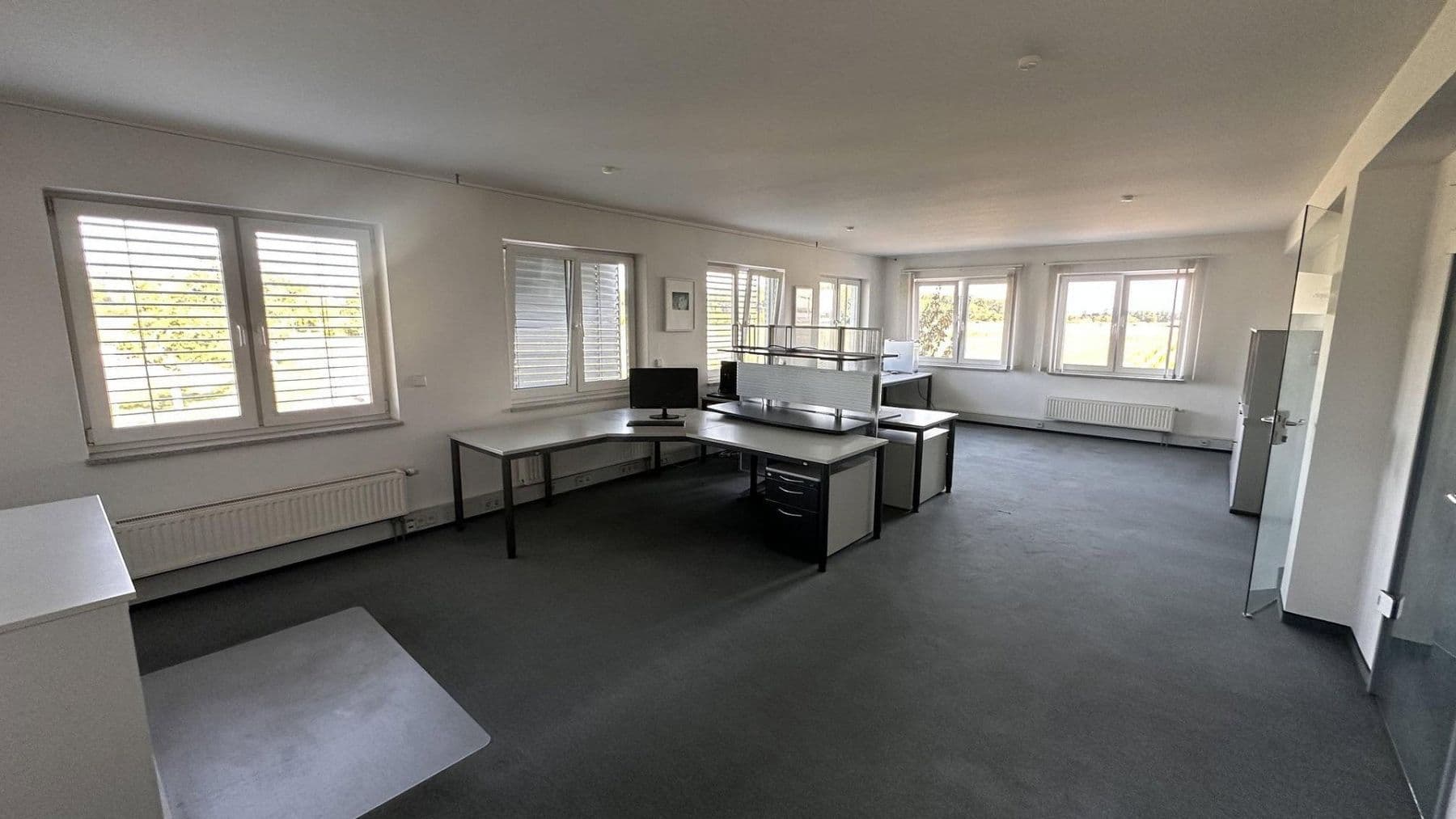 Prenájom kancelárie 240 m², Talstraße 39, Leinfelden-Echterdingen, Bádensko-Wurttembersko Prenájom kancelárie 240 m², Talstraße 39, Leinfelden-Echterdingen, Bádensko-Wurttembersko
