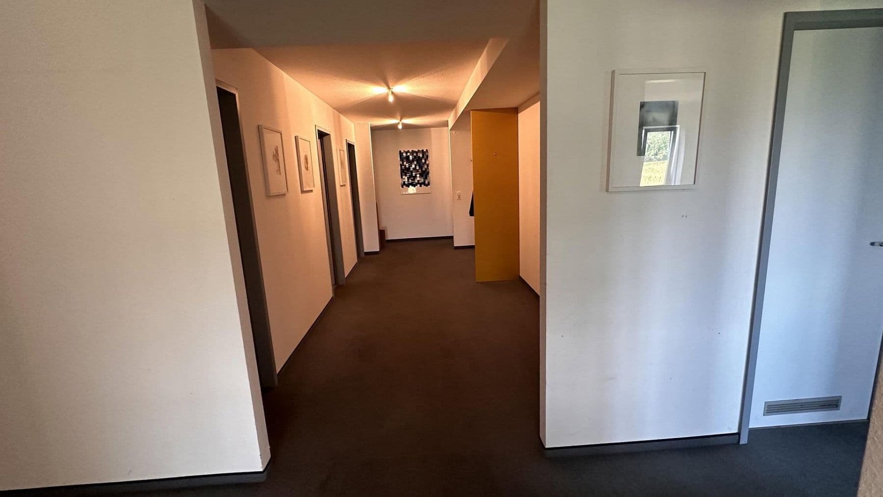 Prenájom kancelárie 240 m², Talstraße 39, Leinfelden-Echterdingen, Bádensko-Wurttembersko Prenájom kancelárie 240 m², Talstraße 39, Leinfelden-Echterdingen, Bádensko-Wurttembersko