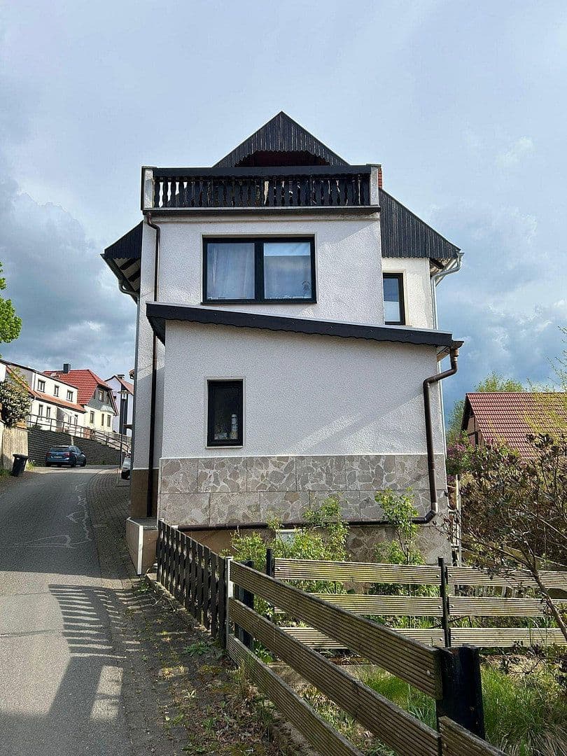 Predaj domu 117 m², pozemok 144 m², Seebacher Straße 10, Wutha-Farnroda, Durínsko Predaj domu 117 m², pozemok 144 m², Seebacher Straße 10, Wutha-Farnroda, Durínsko