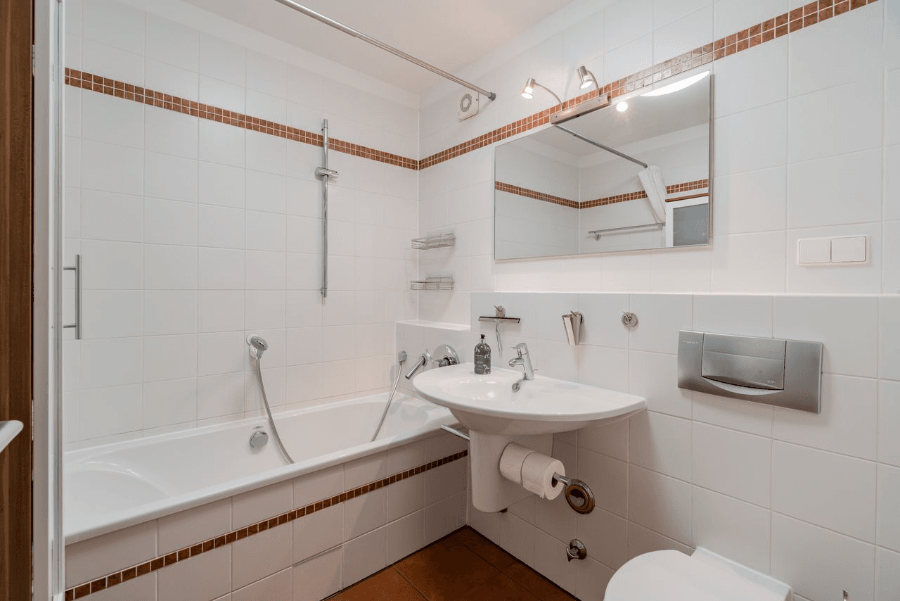 Prenájom bytu 2-izbový 69 m², Alte Jakobstraße, 77A, Berlin, Berlín Prenájom bytu 2-izbový 69 m², Alte Jakobstraße, 77A, Berlin, Berlín