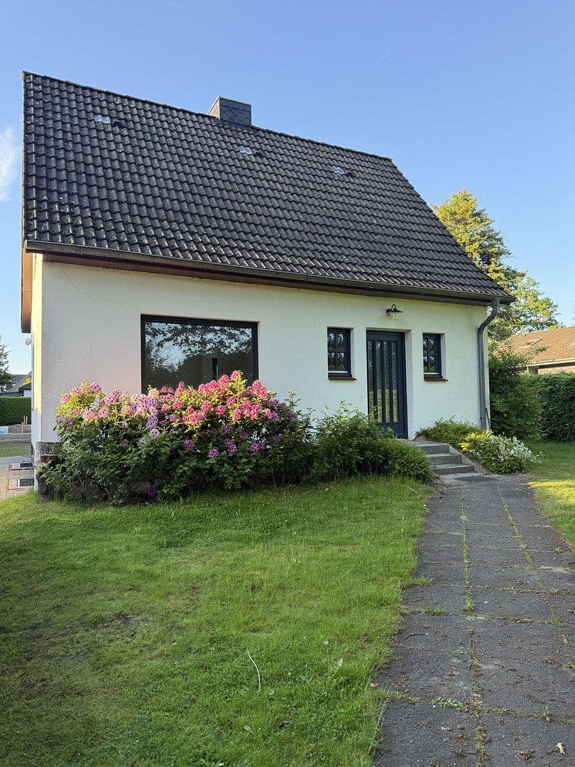 Predaj domu 92 m², pozemok 500 m², Bramkampredder 110, Ammersbek, Šlezvicko-Holštajnsko Predaj domu 92 m², pozemok 500 m², Bramkampredder 110, Ammersbek, Šlezvicko-Holštajnsko
