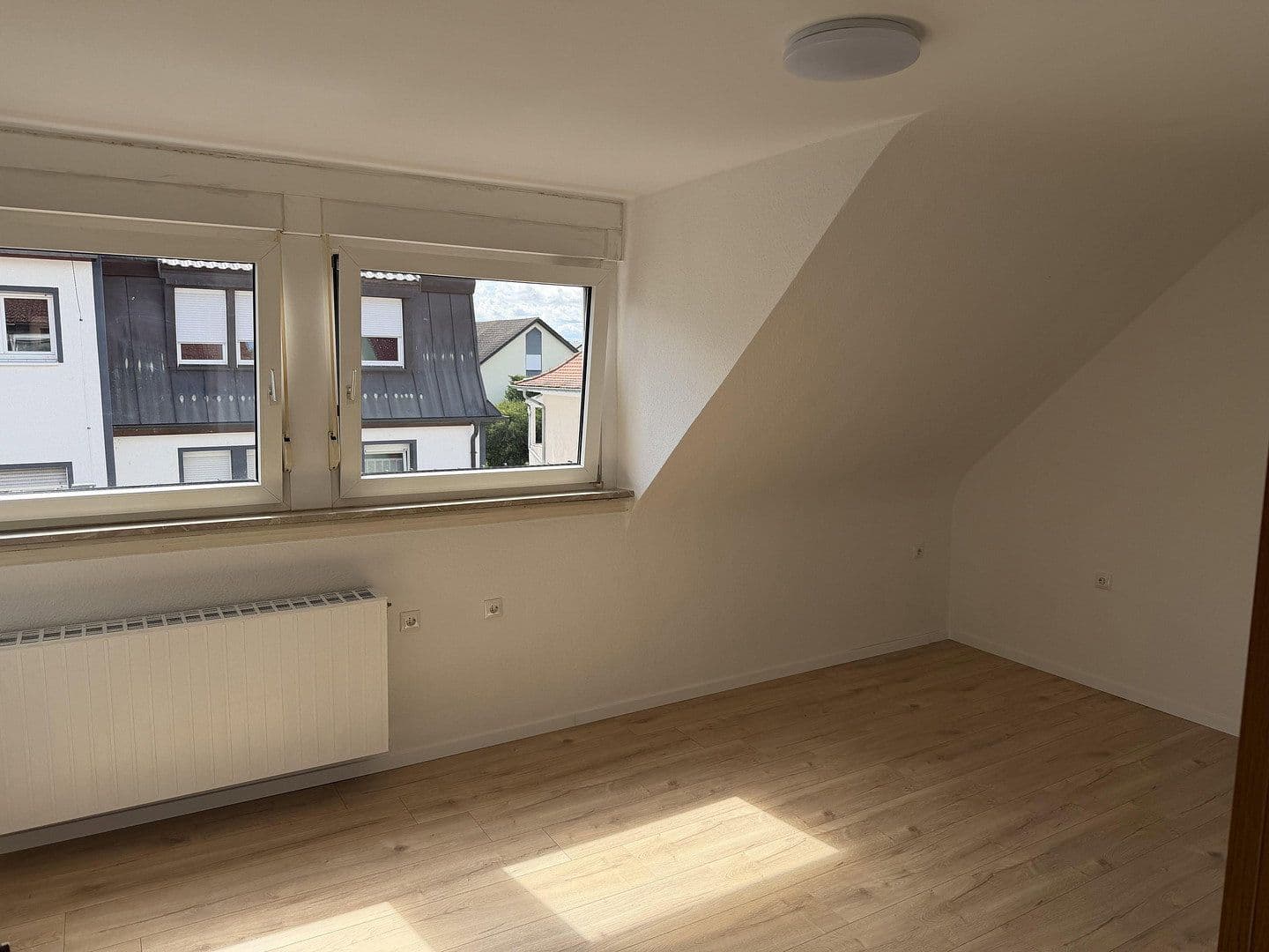 Prenájom bytu 2-izbový 59 m², Brühler Weg 46, Plankstadt, Bádensko-Wurttembersko Prenájom bytu 2-izbový 59 m², Brühler Weg 46, Plankstadt, Bádensko-Wurttembersko