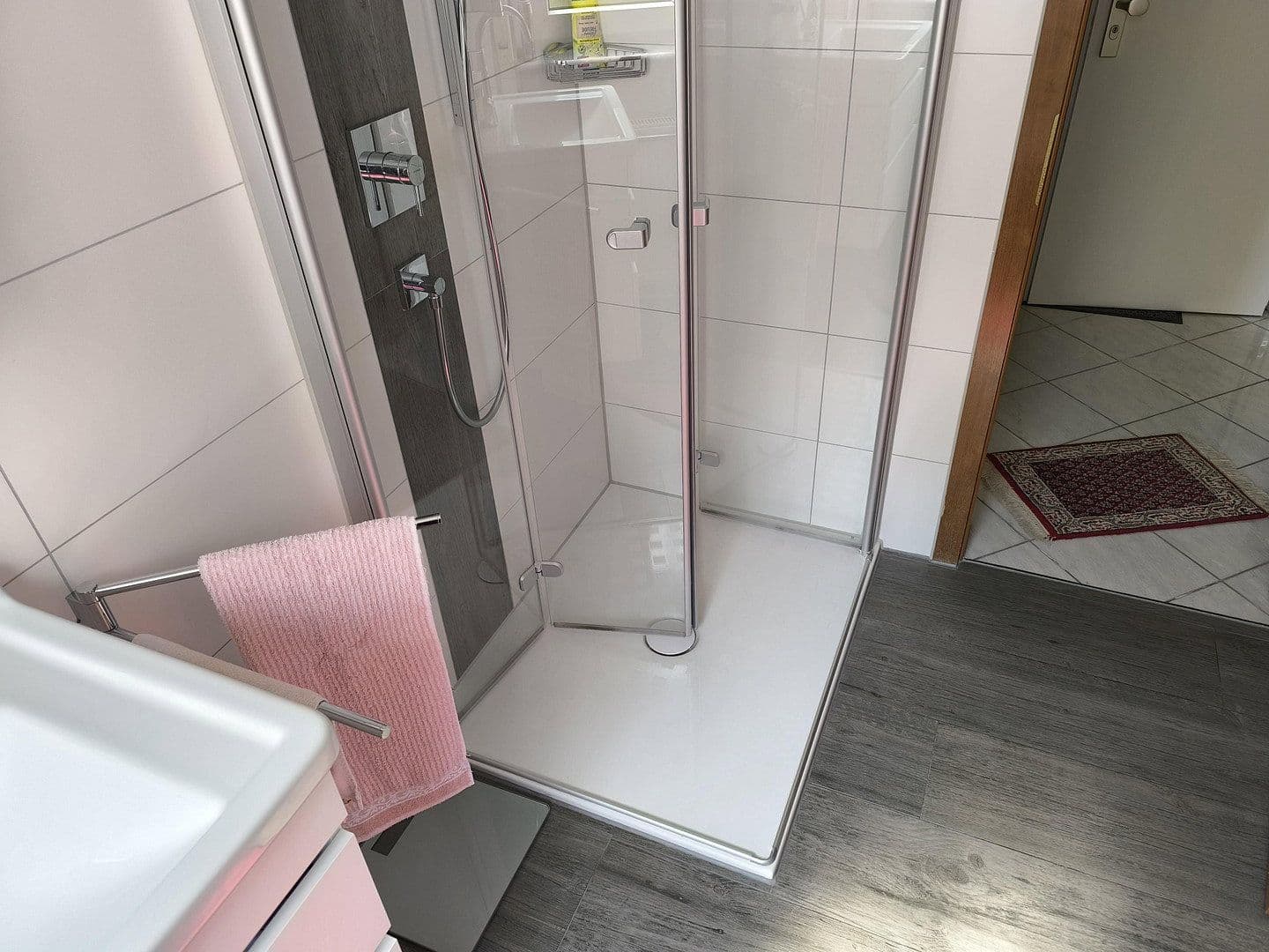 Predaj bytu 3-izbový 68 m², Esslingen am Neckar, Bádensko-Wurttembersko Predaj bytu 3-izbový 68 m², Esslingen am Neckar, Bádensko-Wurttembersko