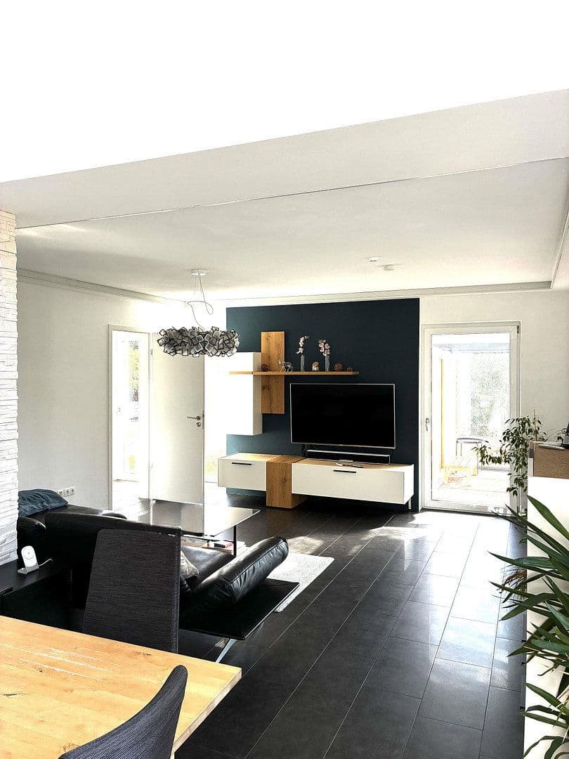 Predaj domu 161 m², pozemok 853 m², Maria-Theresien-Str. 30, Lohr am Main, Bavorsko Predaj domu 161 m², pozemok 853 m², Maria-Theresien-Str. 30, Lohr am Main, Bavorsko