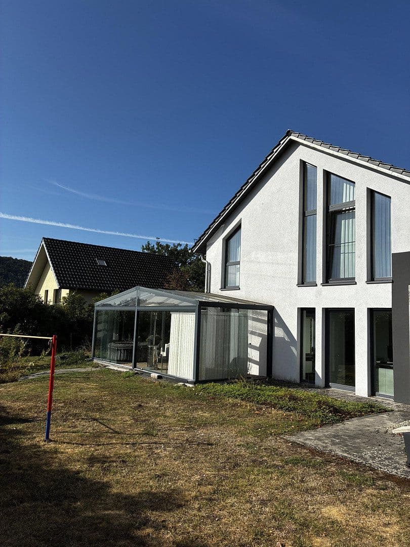 Predaj domu 161 m², pozemok 853 m², Maria-Theresien-Str. 30, Lohr am Main, Bavorsko Predaj domu 161 m², pozemok 853 m², Maria-Theresien-Str. 30, Lohr am Main, Bavorsko