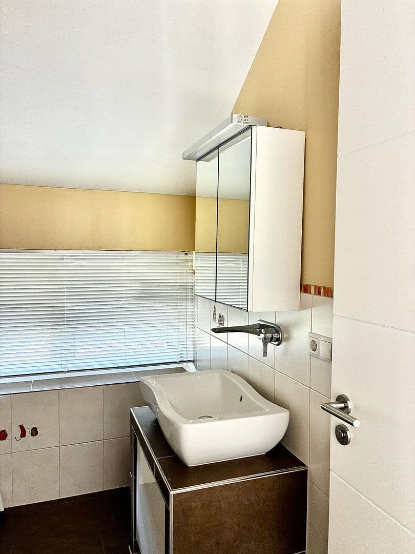 Predaj domu 161 m², pozemok 853 m², Maria-Theresien-Str. 30, Lohr am Main, Bavorsko Predaj domu 161 m², pozemok 853 m², Maria-Theresien-Str. 30, Lohr am Main, Bavorsko