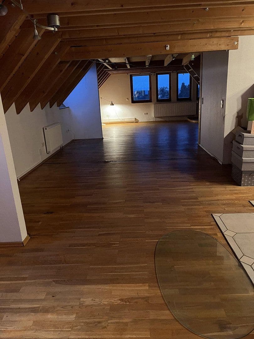 Prenájom domu 104 m², pozemok 680 m², Limeshain, Hesensko Prenájom domu 104 m², pozemok 680 m², Limeshain, Hesensko