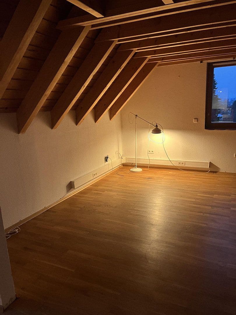 Prenájom domu 104 m², pozemok 680 m², Limeshain, Hesensko Prenájom domu 104 m², pozemok 680 m², Limeshain, Hesensko