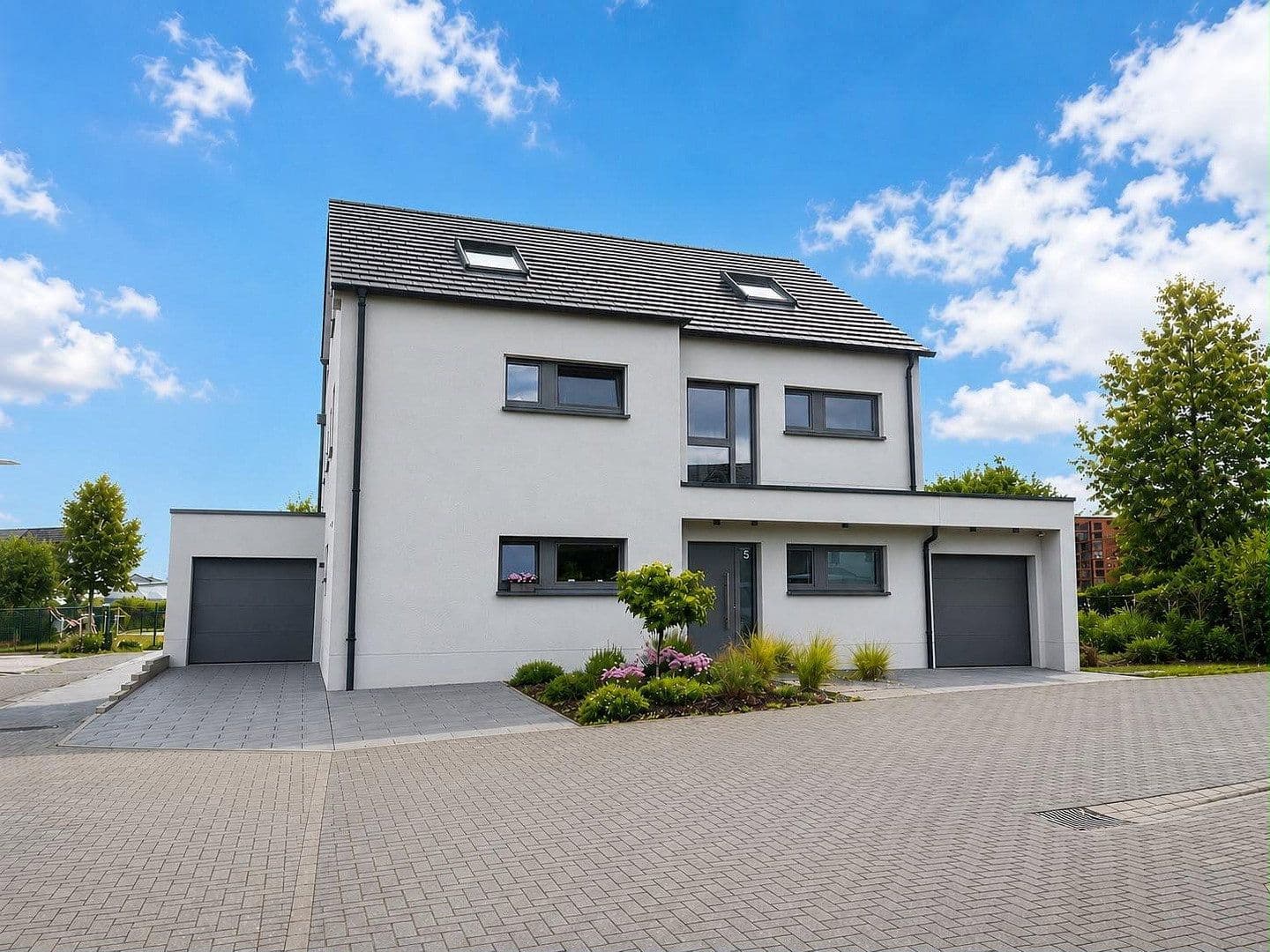 Prenájom domu 192 m², pozemok 248 m², Pater-Steinmetzler-Straße 5, Sinzig, Porýnie-Falcko Prenájom domu 192 m², pozemok 248 m², Pater-Steinmetzler-Straße 5, Sinzig, Porýnie-Falcko