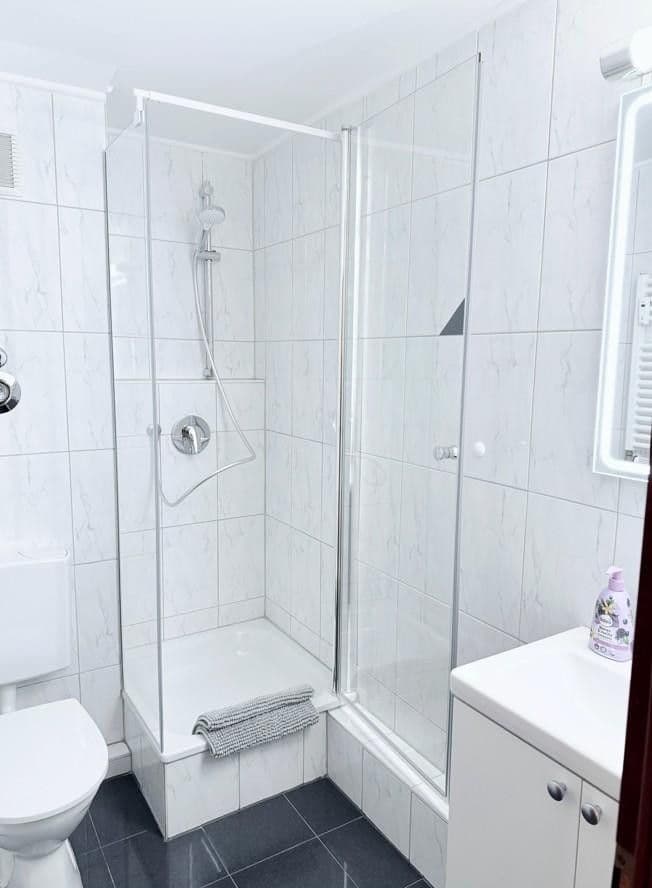 Prenájom bytu 1-izbový 30 m², Stuttgart, Bádensko-Wurttembersko Prenájom bytu 1-izbový 30 m², Stuttgart, Bádensko-Wurttembersko
