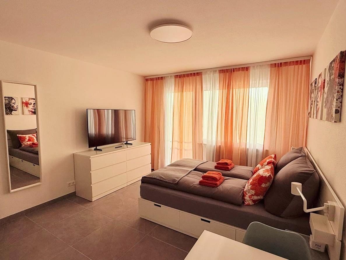 Prenájom bytu 1-izbový 30 m², Stuttgart, Bádensko-Wurttembersko Prenájom bytu 1-izbový 30 m², Stuttgart, Bádensko-Wurttembersko