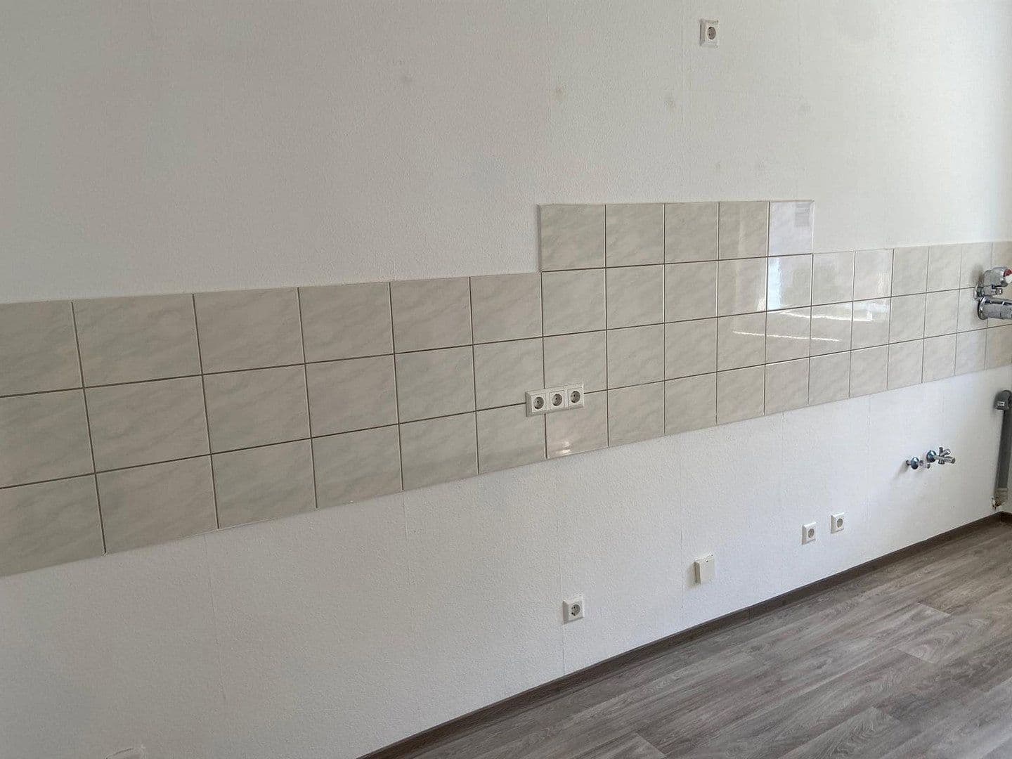 Prenájom bytu 2-izbový 62 m², Hockenheim, Bádensko-Wurttembersko Prenájom bytu 2-izbový 62 m², Hockenheim, Bádensko-Wurttembersko