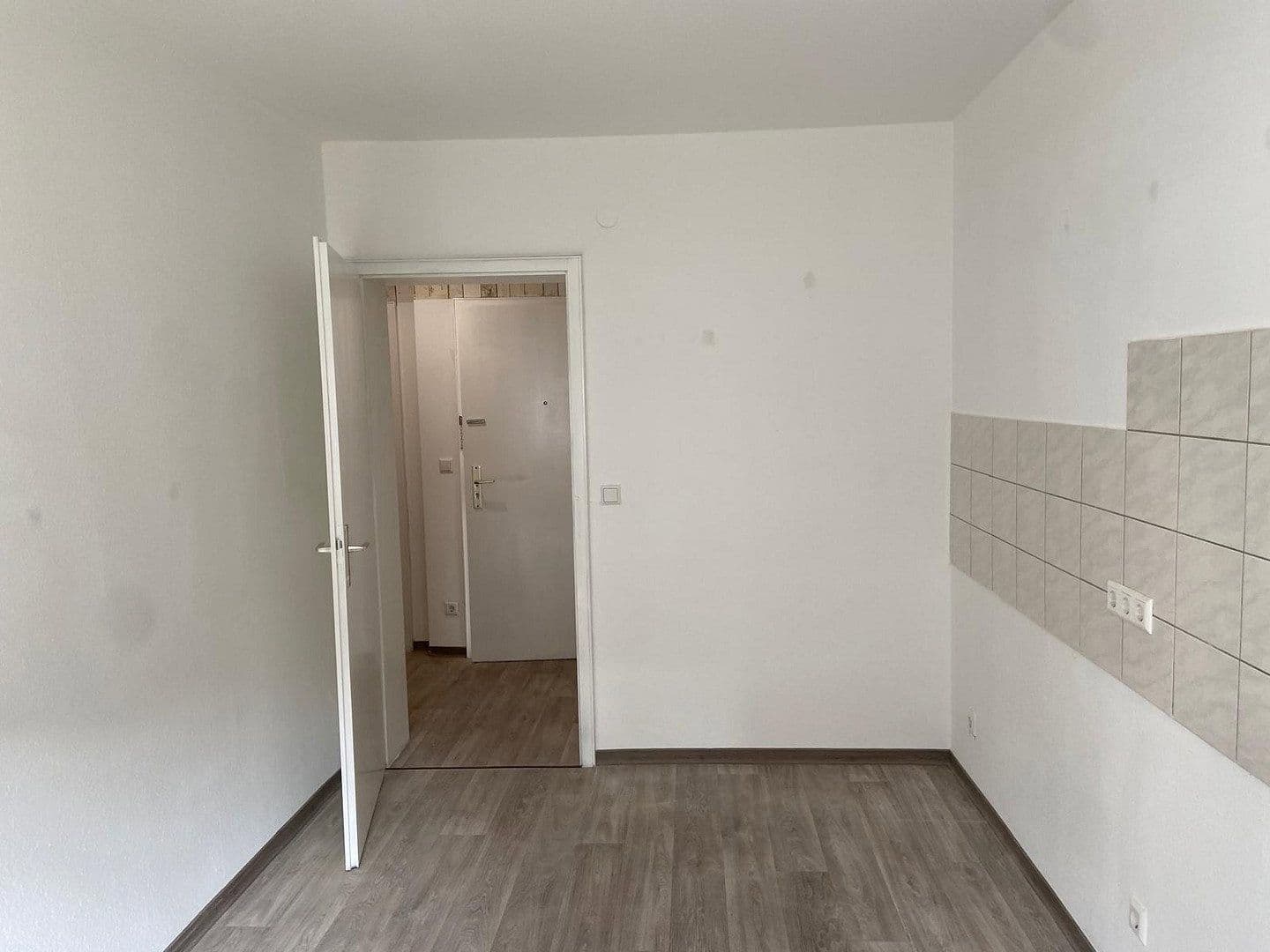 Prenájom bytu 2-izbový 62 m², Hockenheim, Bádensko-Wurttembersko Prenájom bytu 2-izbový 62 m², Hockenheim, Bádensko-Wurttembersko