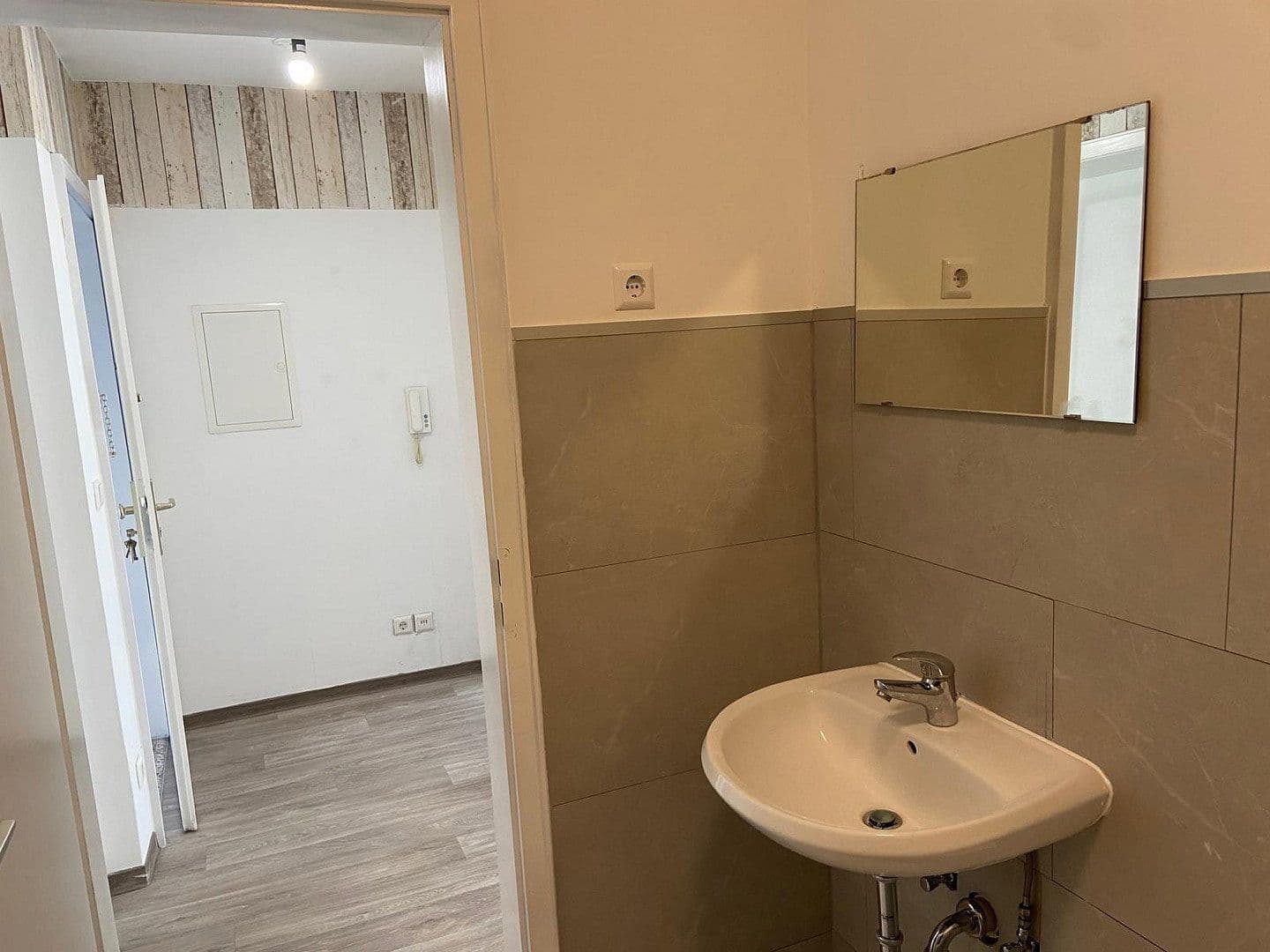 Prenájom bytu 2-izbový 62 m², Hockenheim, Bádensko-Wurttembersko Prenájom bytu 2-izbový 62 m², Hockenheim, Bádensko-Wurttembersko