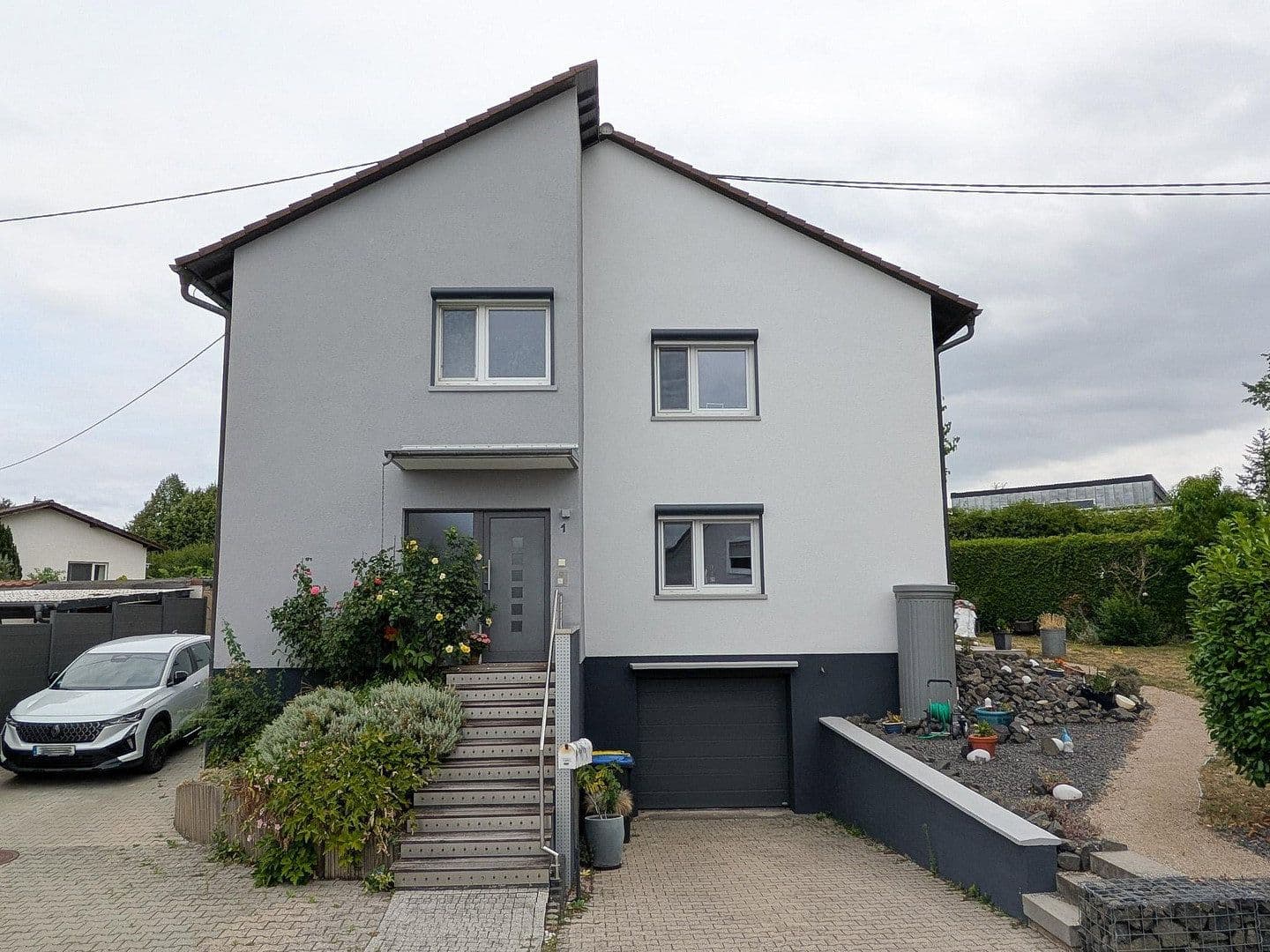 Predaj domu 186 m², pozemok 737 m², Friedrich-Ebert-Str. 1, Limeshain, Hesensko Predaj domu 186 m², pozemok 737 m², Friedrich-Ebert-Str. 1, Limeshain, Hesensko