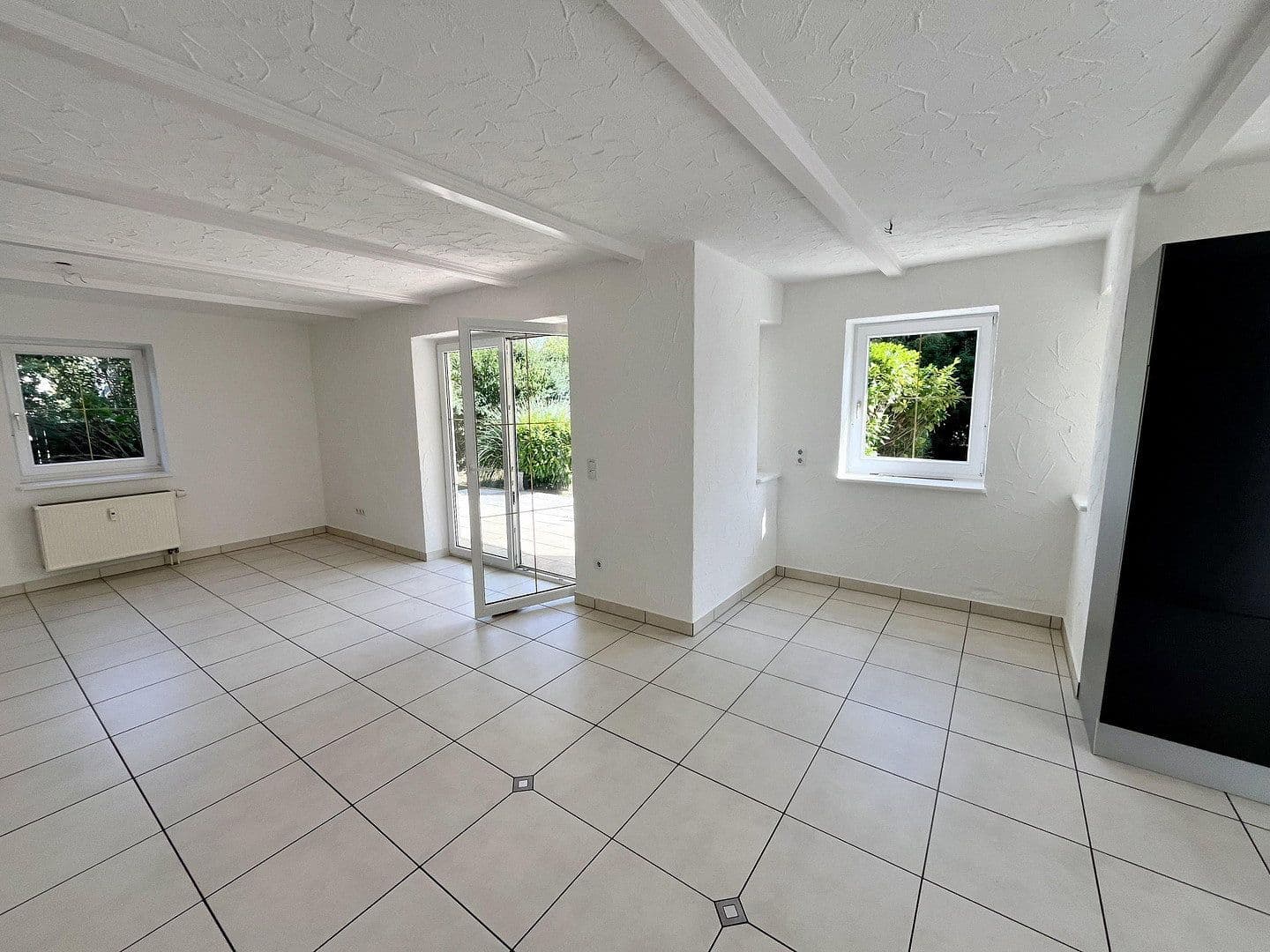 Prenájom bytu 2-izbový 89 m², Mickhausen, Bavorsko Prenájom bytu 2-izbový 89 m², Mickhausen, Bavorsko