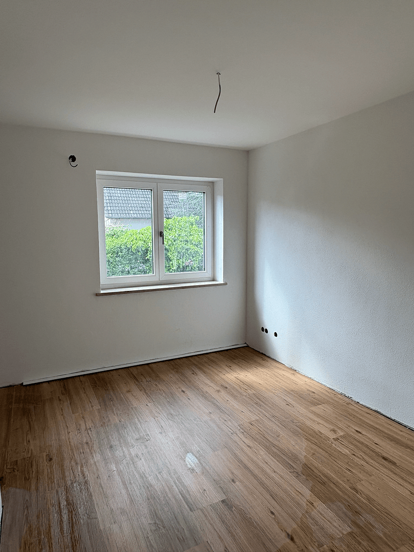 Prenájom bytu 4-izbový 100 m², Baiersdorf, Bavorsko Prenájom bytu 4-izbový 100 m², Baiersdorf, Bavorsko