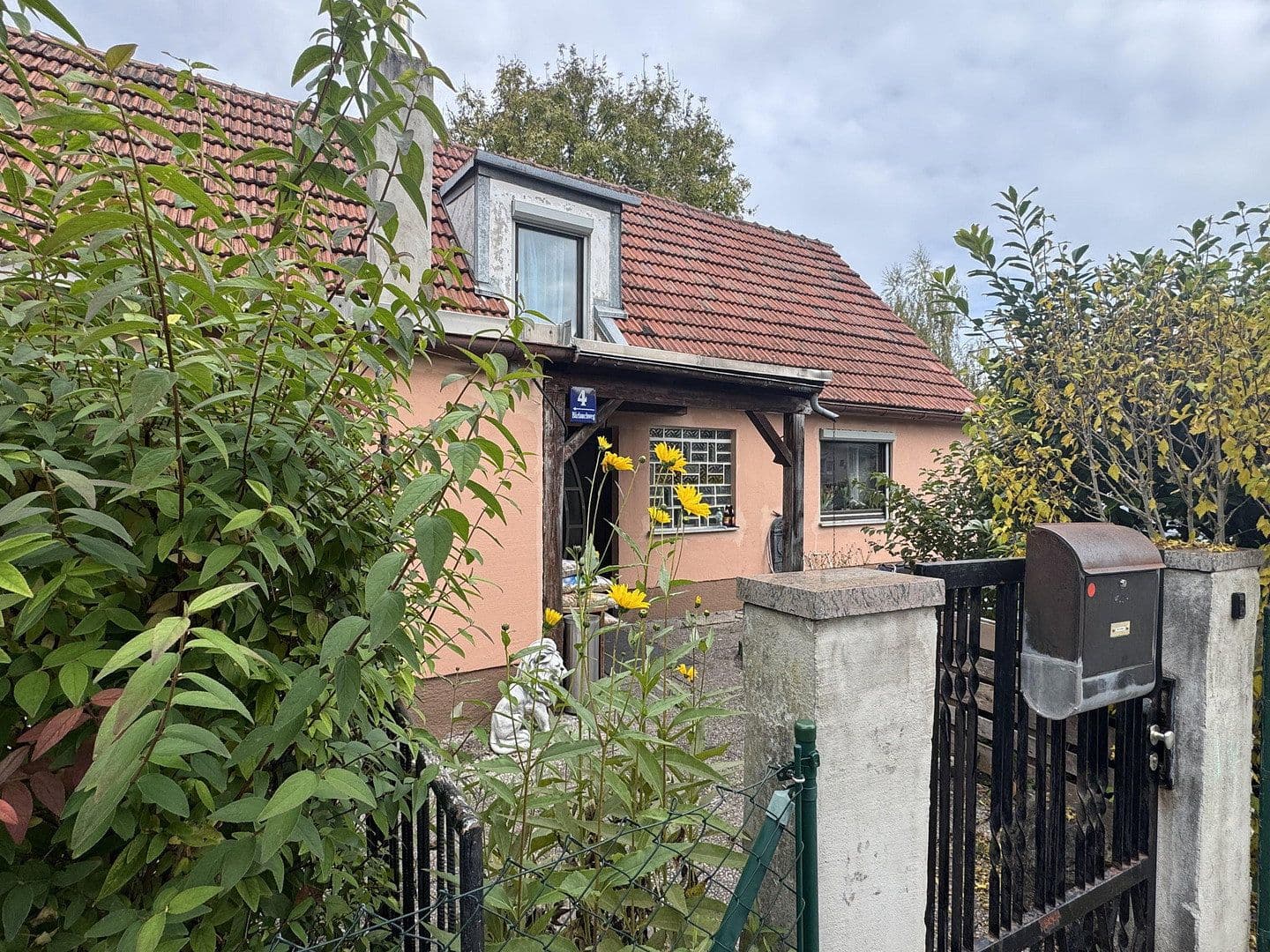 Predaj domu 100 m², pozemok 461 m², München Moosach, Bavorsko Predaj domu 100 m², pozemok 461 m², München Moosach, Bavorsko