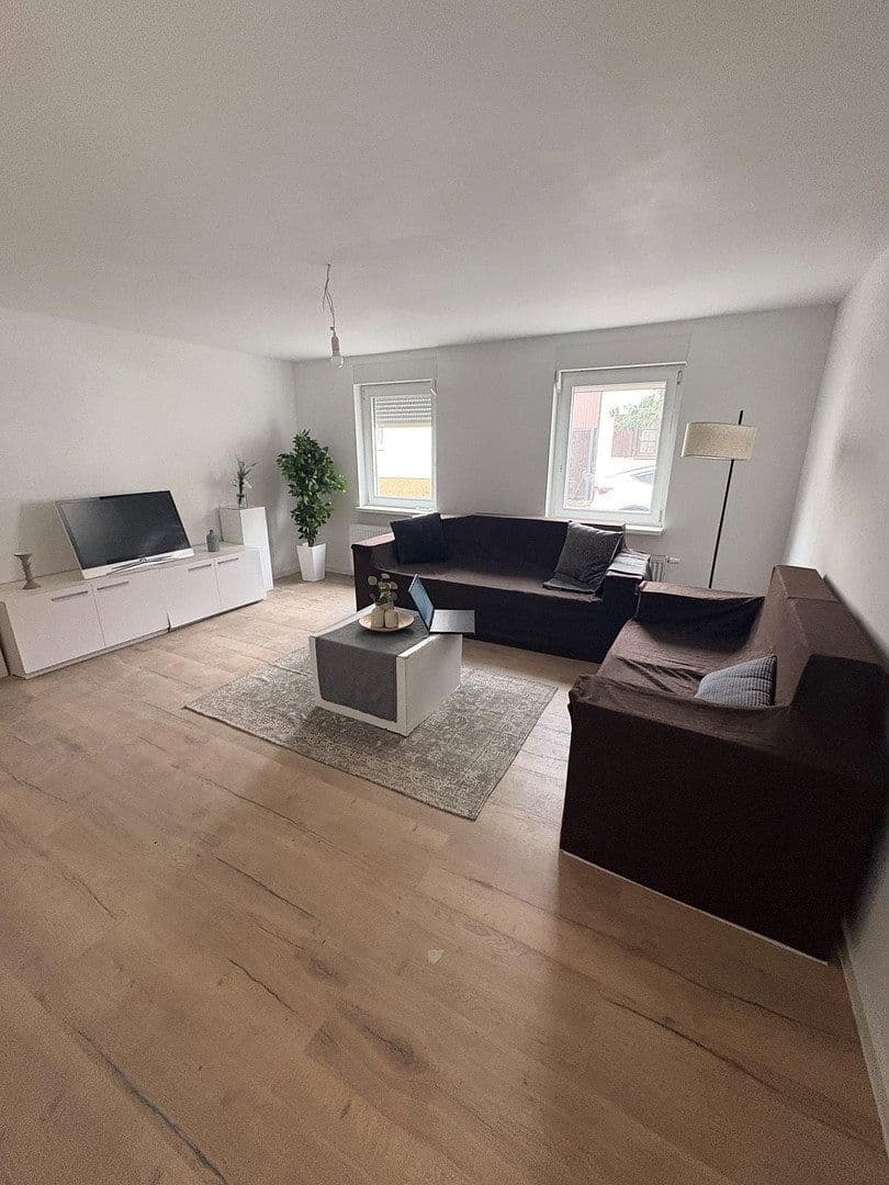 Predaj domu 130 m², pozemok 900 m², Zeiskammerstr 27, Bellheim, Porýnie-Falcko Predaj domu 130 m², pozemok 900 m², Zeiskammerstr 27, Bellheim, Porýnie-Falcko