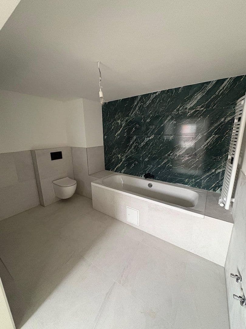 Predaj domu 130 m², pozemok 900 m², Zeiskammerstr 27, Bellheim, Porýnie-Falcko Predaj domu 130 m², pozemok 900 m², Zeiskammerstr 27, Bellheim, Porýnie-Falcko