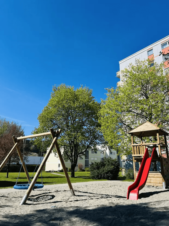Prenájom bytu 4-izbový 101 m², Tannenweg 8, Tuttlingen, Bádensko-Wurttembersko Prenájom bytu 4-izbový 101 m², Tannenweg 8, Tuttlingen, Bádensko-Wurttembersko