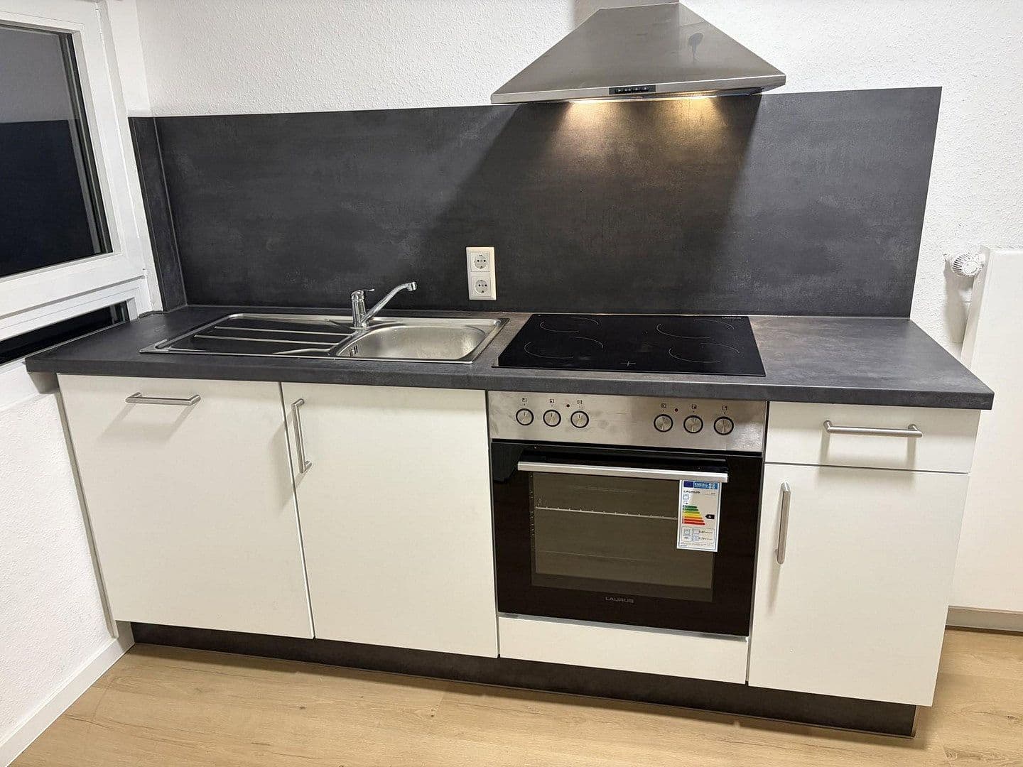 Prenájom bytu 12 m², Römerstraße 39, Heilbronn, Bádensko-Wurttembersko Prenájom bytu 12 m², Römerstraße 39, Heilbronn, Bádensko-Wurttembersko