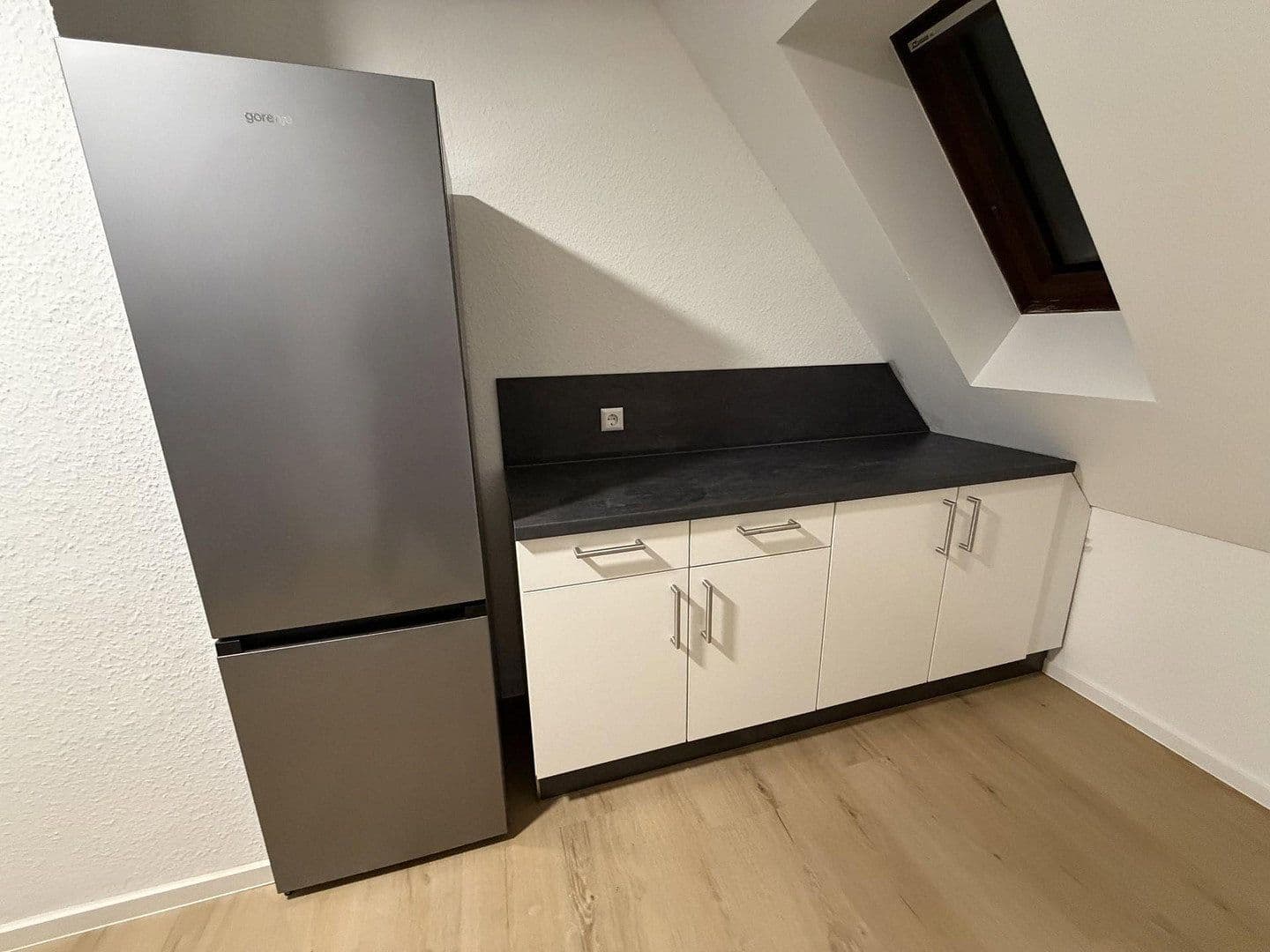 Prenájom bytu 35 m², Römerstraße 39, Heilbronn, Bádensko-Wurttembersko Prenájom bytu 35 m², Römerstraße 39, Heilbronn, Bádensko-Wurttembersko