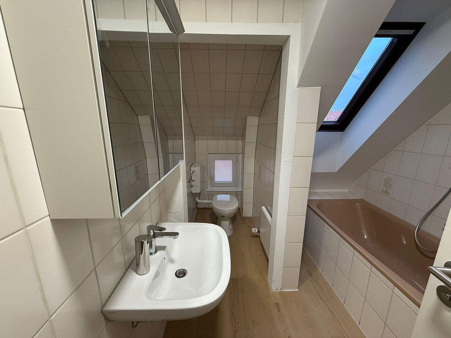 Prenájom bytu 35 m², Römerstraße 39, Heilbronn, Bádensko-Wurttembersko Prenájom bytu 35 m², Römerstraße 39, Heilbronn, Bádensko-Wurttembersko