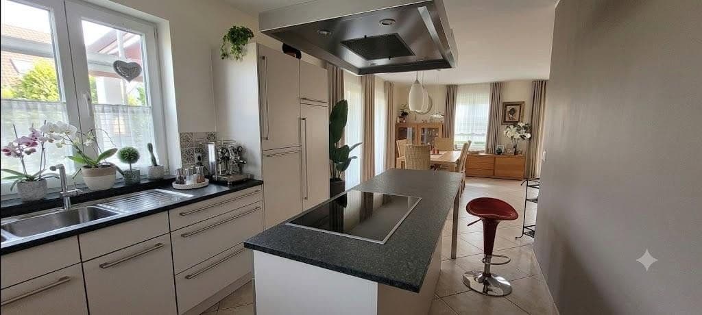 Predaj domu 140 m², pozemok 554 m², Thomas-Mann-Straße 40, Gaimersheim, Bavorsko Predaj domu 140 m², pozemok 554 m², Thomas-Mann-Straße 40, Gaimersheim, Bavorsko