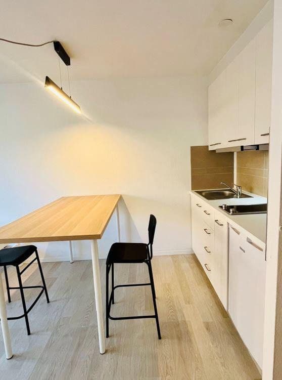 Prenájom bytu 1-izbový 30 m², Zähringerstraße 47, Karlsruhe, Bádensko-Wurttembersko Prenájom bytu 1-izbový 30 m², Zähringerstraße 47, Karlsruhe, Bádensko-Wurttembersko