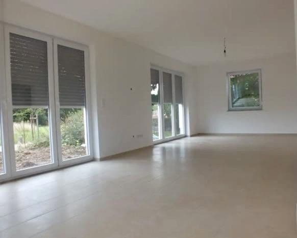 Prenájom domu 177 m², pozemok 511 m², Meinersen, Dolné Sasko Prenájom domu 177 m², pozemok 511 m², Meinersen, Dolné Sasko