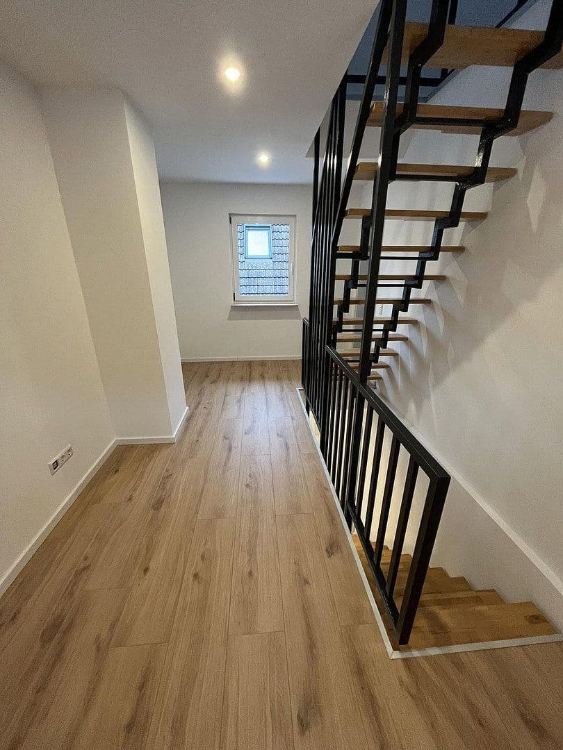 Prenájom domu 115 m², pozemok 250 m², Harthausen, Porýnie-Falcko Prenájom domu 115 m², pozemok 250 m², Harthausen, Porýnie-Falcko