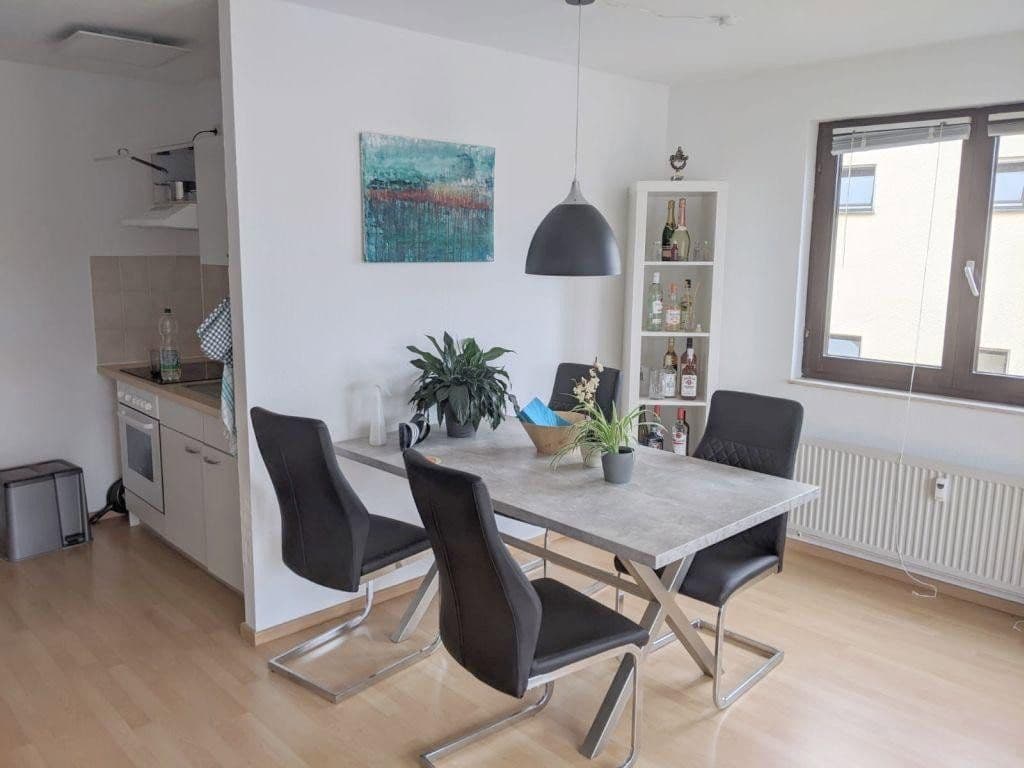 Prenájom bytu 2-izbový 59 m², Heilbronn, Bádensko-Wurttembersko Prenájom bytu 2-izbový 59 m², Heilbronn, Bádensko-Wurttembersko