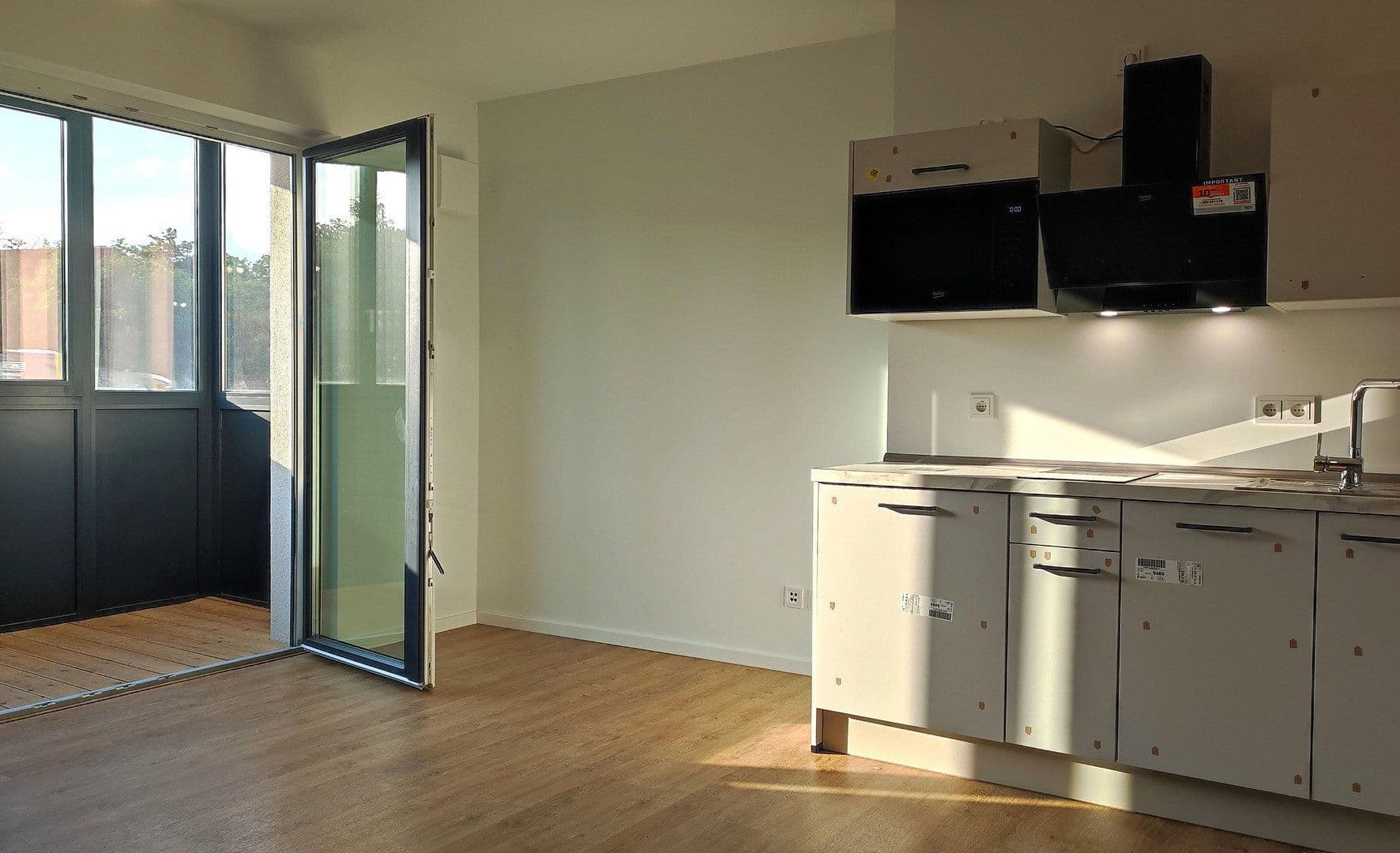 Prenájom bytu 1-izbový 35 m², Rembrandtstr. 21, Berlin, Berlín Prenájom bytu 1-izbový 35 m², Rembrandtstr. 21, Berlin, Berlín