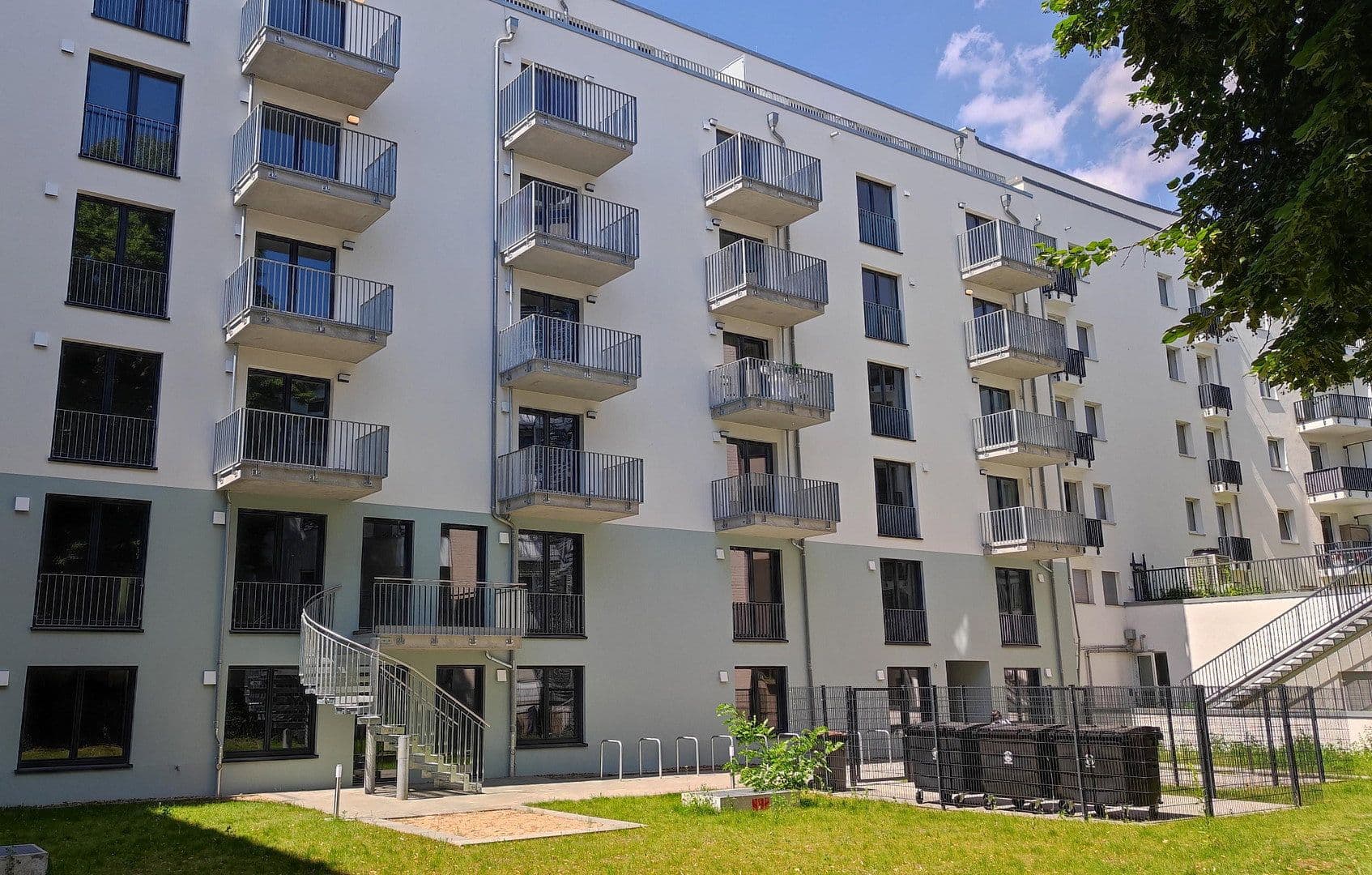 Prenájom bytu 1-izbový 35 m², Rembrandtstr. 21, Berlin, Berlín Prenájom bytu 1-izbový 35 m², Rembrandtstr. 21, Berlin, Berlín